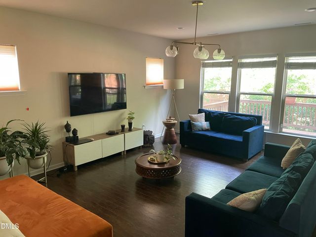 920 Cozy Oak Avenue, Cary, NC 27519