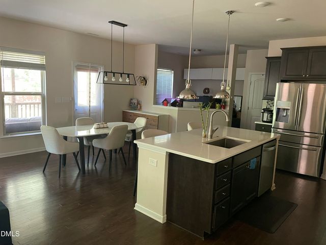 920 Cozy Oak Avenue, Cary, NC 27519