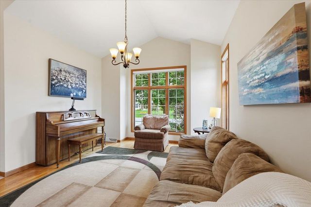 1299 St Patrick Way, Sun Prairie, WI 53590