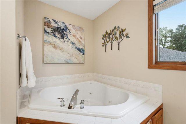 1299 St Patrick Way, Sun Prairie, WI 53590