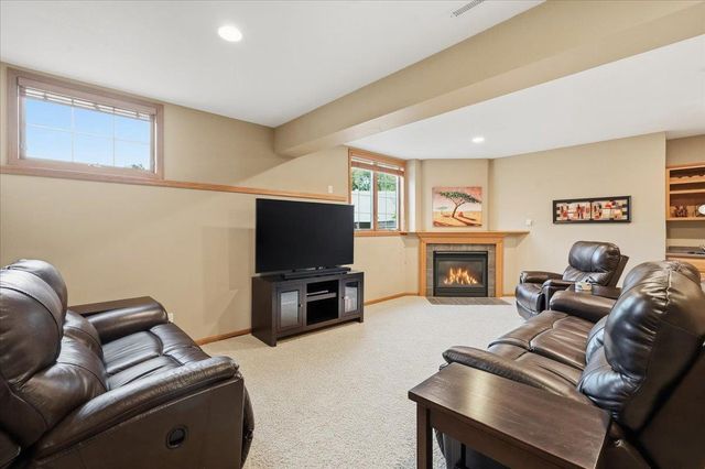 1299 St Patrick Way, Sun Prairie, WI 53590