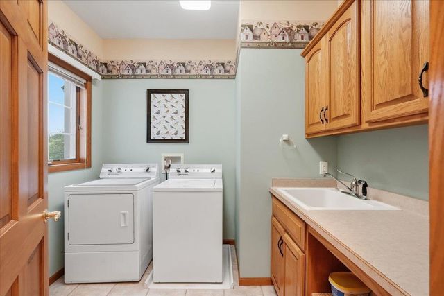 1299 St Patrick Way, Sun Prairie, WI 53590