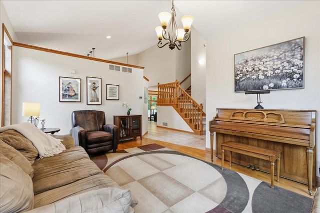 1299 St Patrick Way, Sun Prairie, WI 53590