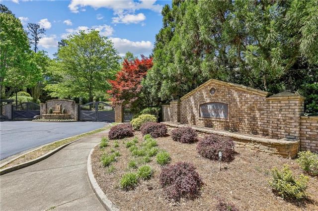 5206 Creek Walk Circle, Peachtree Corners, GA 30092