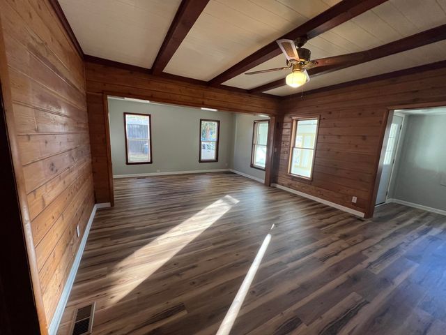 412 N Darling Avenue, Fremont, MI 49412