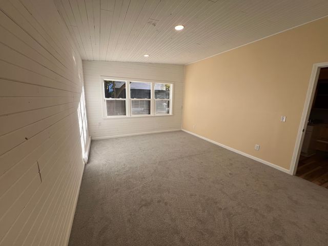 412 N Darling Avenue, Fremont, MI 49412