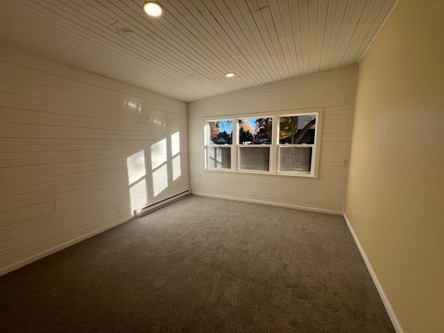 412 N Darling Avenue, Fremont, MI 49412