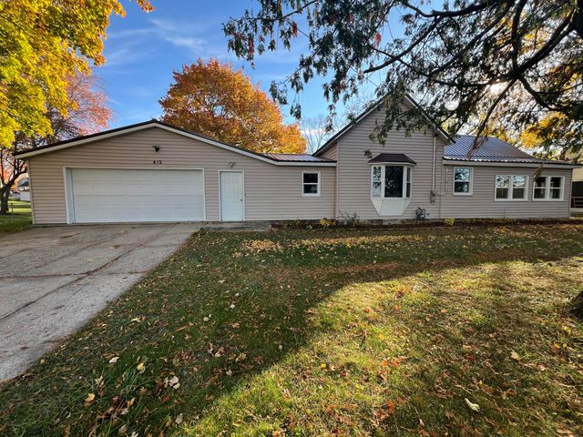412 N Darling Avenue, Fremont, MI 49412