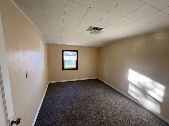 412 N Darling Avenue, Fremont, MI 49412