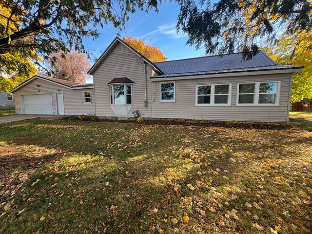 412 N Darling Avenue, Fremont, MI 49412