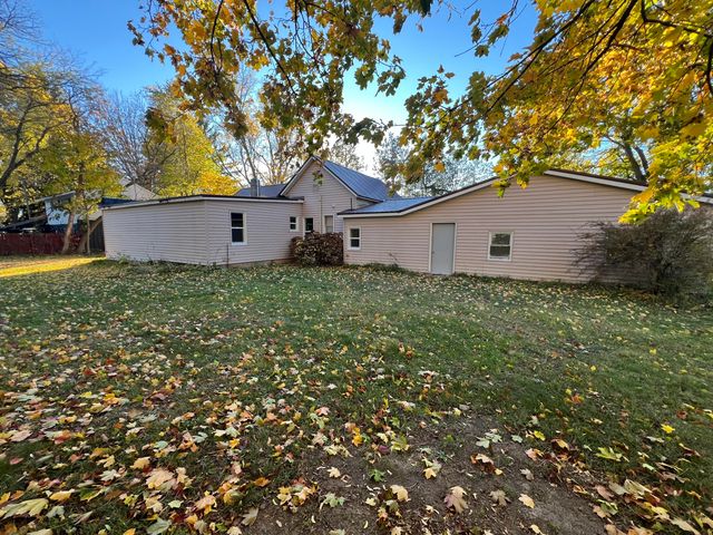 412 N Darling Avenue, Fremont, MI 49412