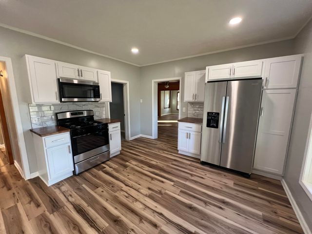 412 N Darling Avenue, Fremont, MI 49412