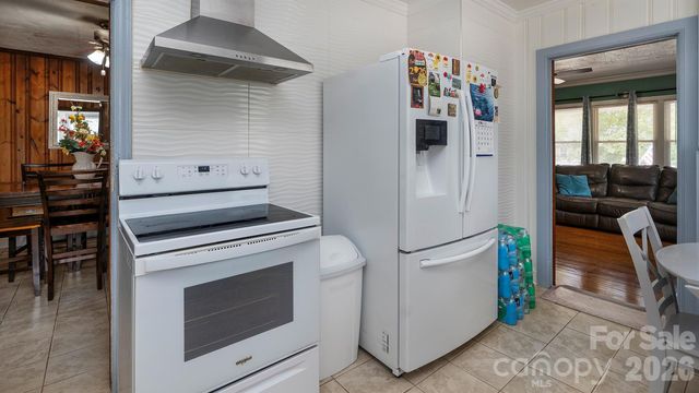 7816 E Lane Drive, Charlotte, NC 28212