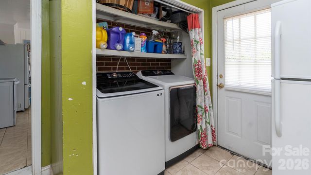 7816 E Lane Drive, Charlotte, NC 28212