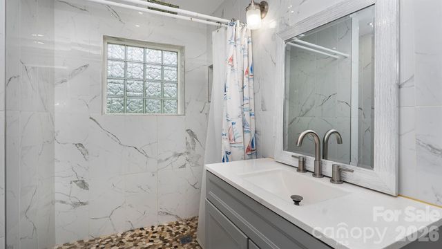 7816 E Lane Drive, Charlotte, NC 28212