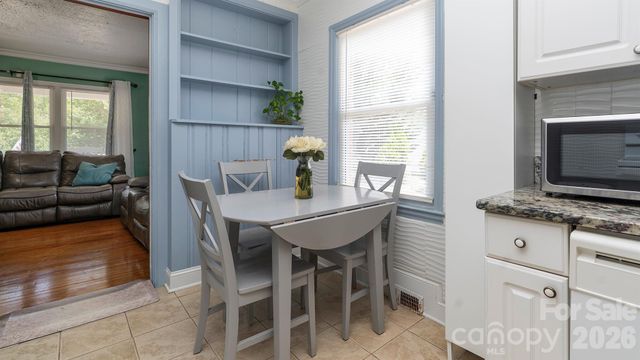 7816 E Lane Drive, Charlotte, NC 28212