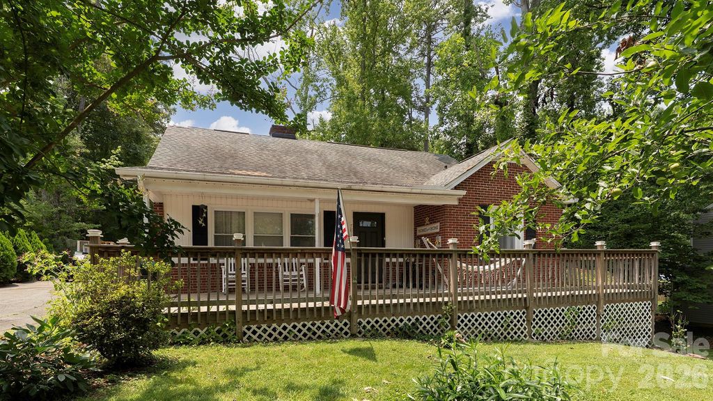 7816 E Lane Drive, Charlotte, NC 28212