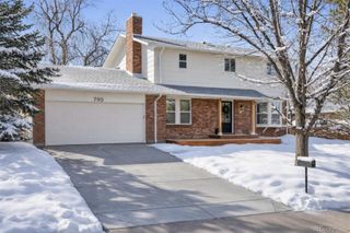 795 S Moore Street, Lakewood, CO 80226