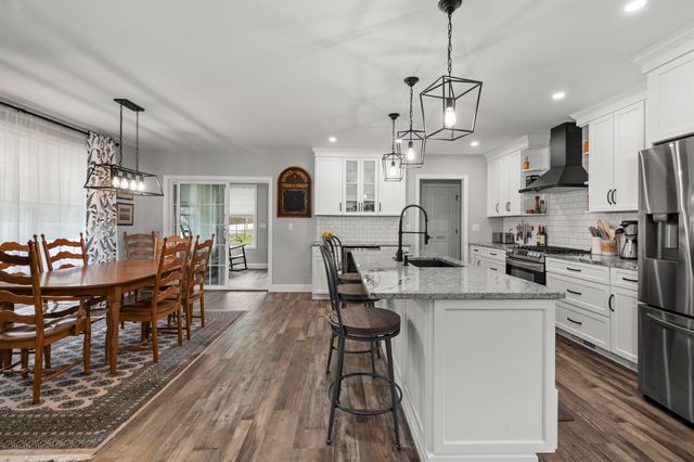 22 Darwin Place, Laconia, NH 03246