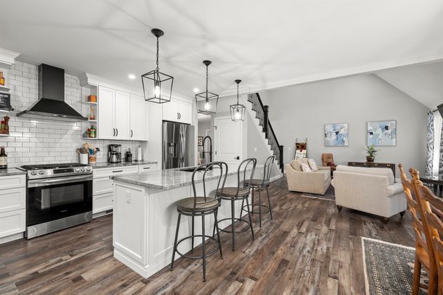 22 Darwin Place, Laconia, NH 03246