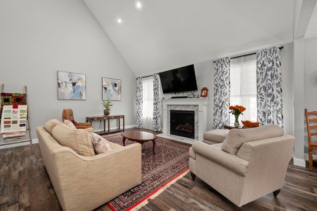 22 Darwin Place, Laconia, NH 03246