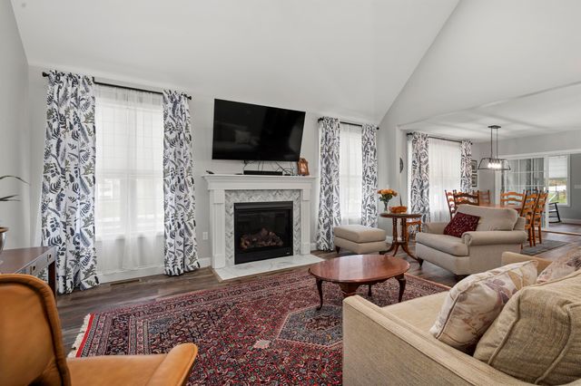 22 Darwin Place, Laconia, NH 03246