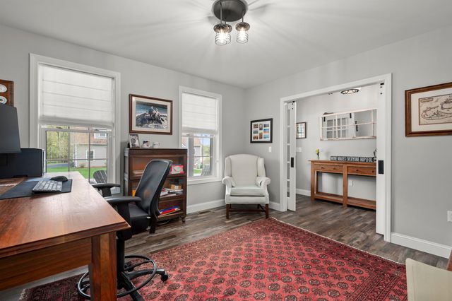 22 Darwin Place, Laconia, NH 03246