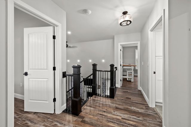 22 Darwin Place, Laconia, NH 03246
