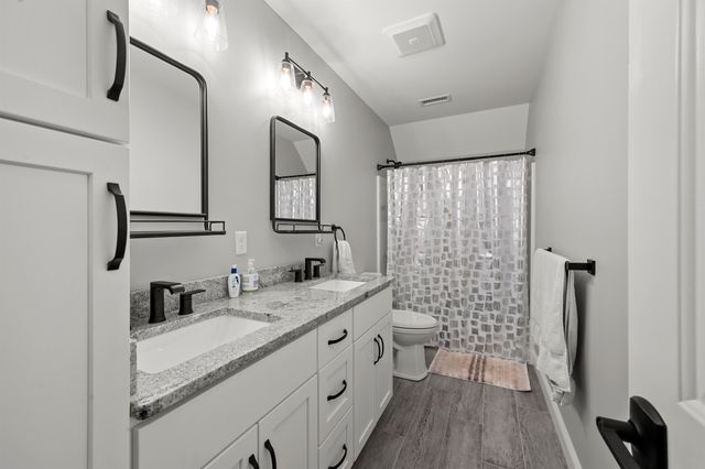 22 Darwin Place, Laconia, NH 03246