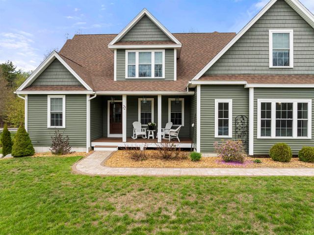 22 Darwin Place, Laconia, NH 03246