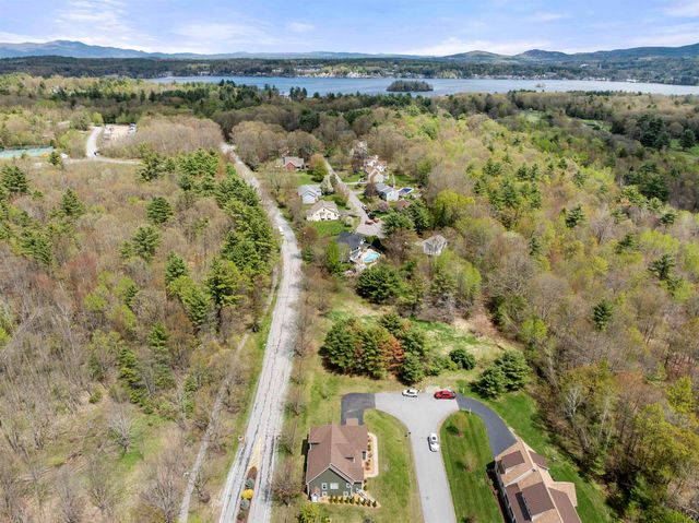 22 Darwin Place, Laconia, NH 03246