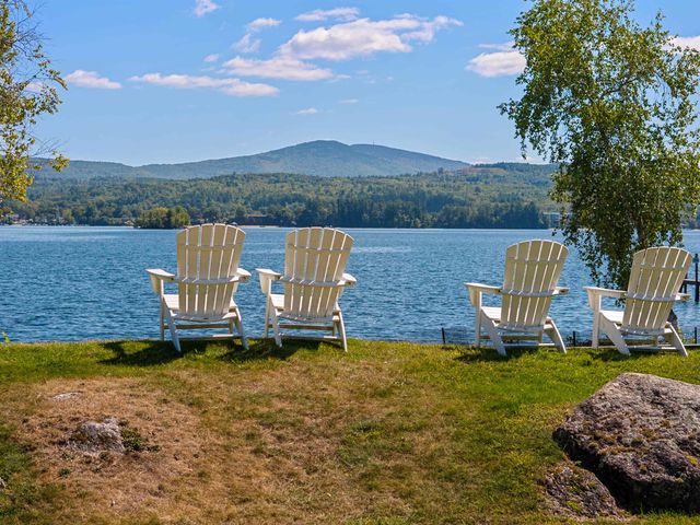 22 Darwin Place, Laconia, NH 03246