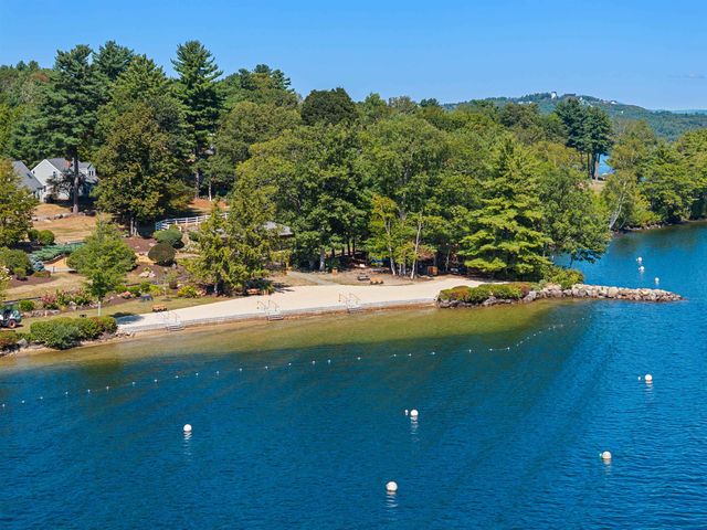 22 Darwin Place, Laconia, NH 03246