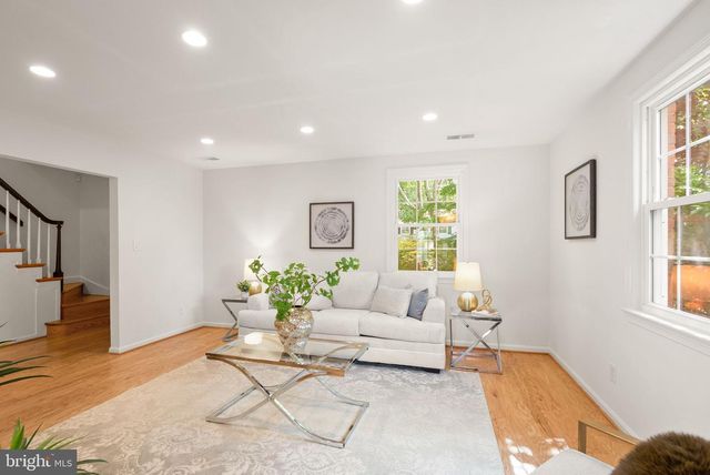 6010 BENALDER DR, Bethesda, MD 20816