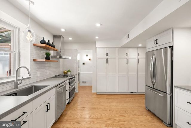 6010 BENALDER DR, Bethesda, MD 20816