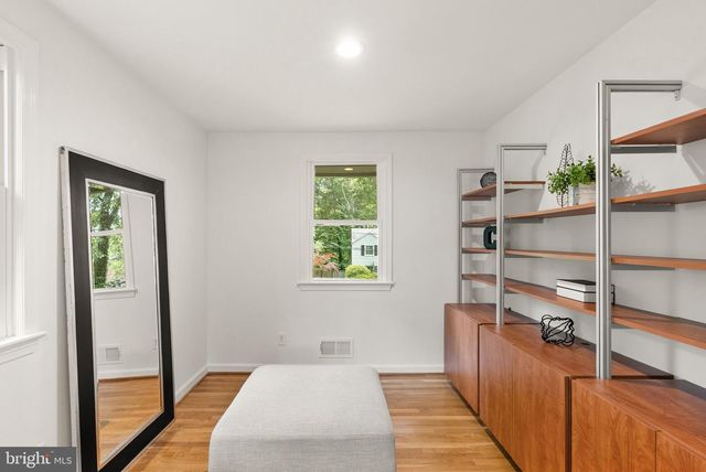 6010 BENALDER DR, Bethesda, MD 20816