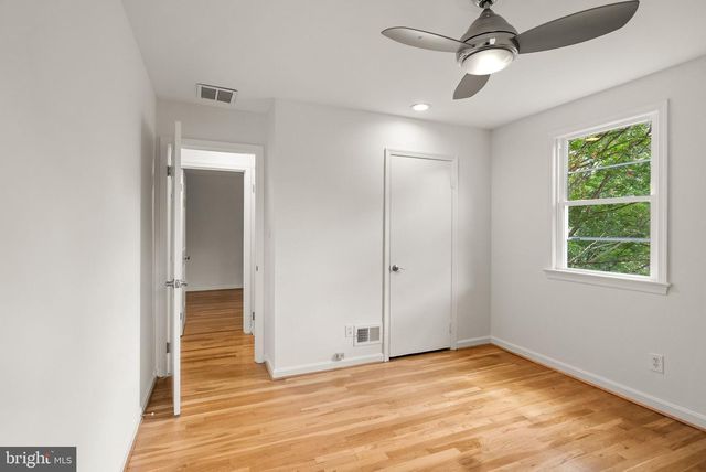 6010 BENALDER DR, Bethesda, MD 20816