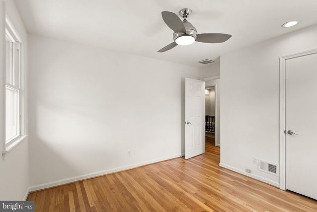 6010 BENALDER DR, Bethesda, MD 20816