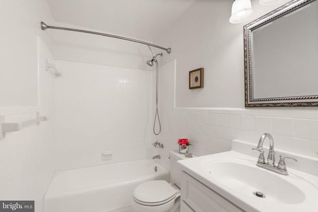 6010 BENALDER DR, Bethesda, MD 20816