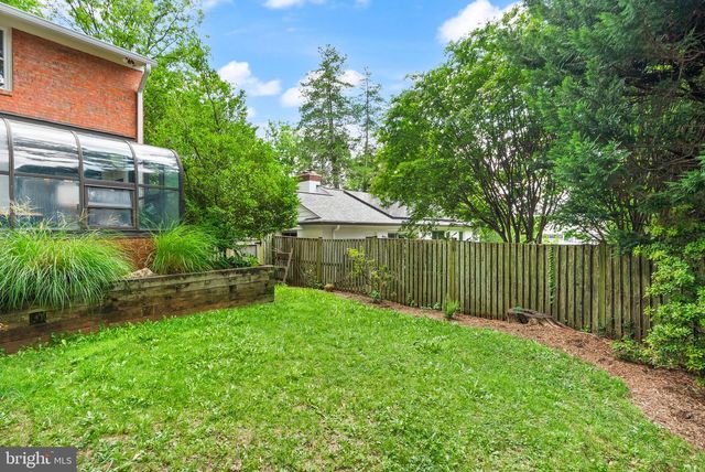 6010 BENALDER DR, Bethesda, MD 20816