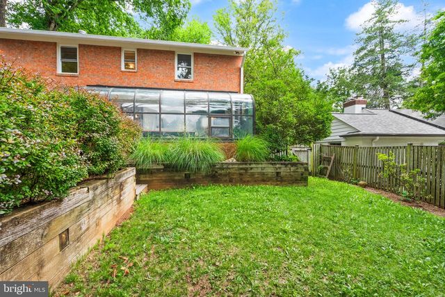 6010 BENALDER DR, Bethesda, MD 20816
