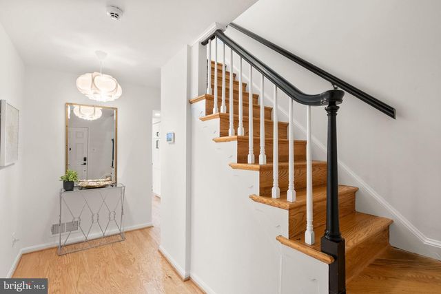 6010 BENALDER DR, Bethesda, MD 20816