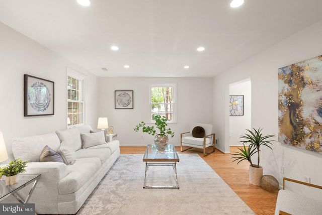 6010 BENALDER DR, Bethesda, MD 20816