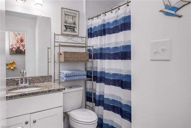 9 Cammy CIR, Portsmouth, VA 23703