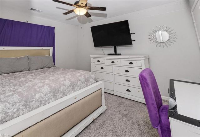 9 Cammy CIR, Portsmouth, VA 23703