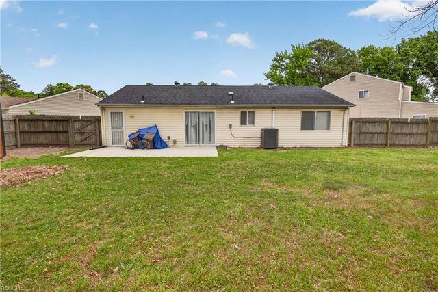 9 Cammy CIR, Portsmouth, VA 23703