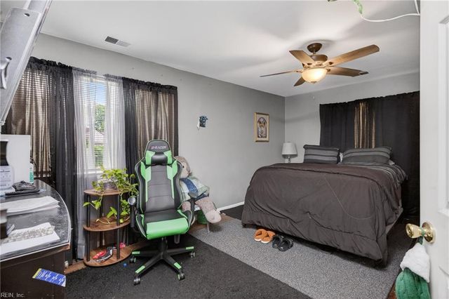 9 Cammy CIR, Portsmouth, VA 23703
