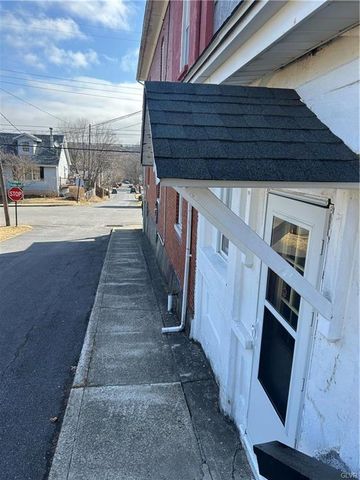 412 Pennsylvania Avenue, Roseto Borough, PA 18013