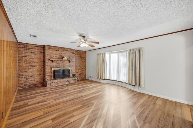 820 Layne Drive, Denison, TX 75020