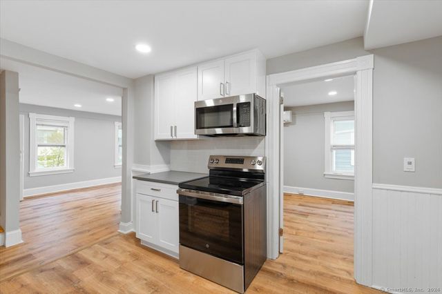 816 Pacific Street 2nd Floor, Stamford, CT 06902